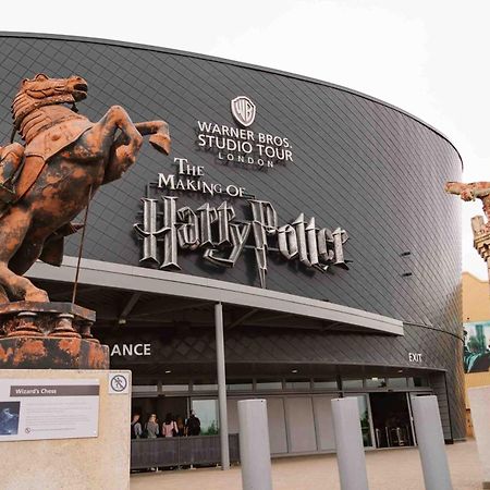 Ensuite Master Bedroom, Private Bathroom, Inside Family Home, Walking Distance To Harry Potter Watford  Dış mekan fotoğraf