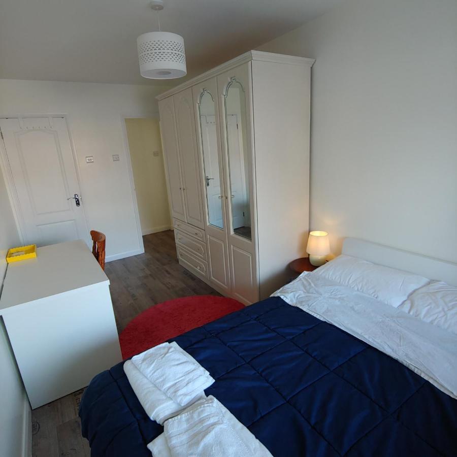Ensuite Master Bedroom, Private Bathroom, Inside Family Home, Walking Distance To Harry Potter Watford  Dış mekan fotoğraf