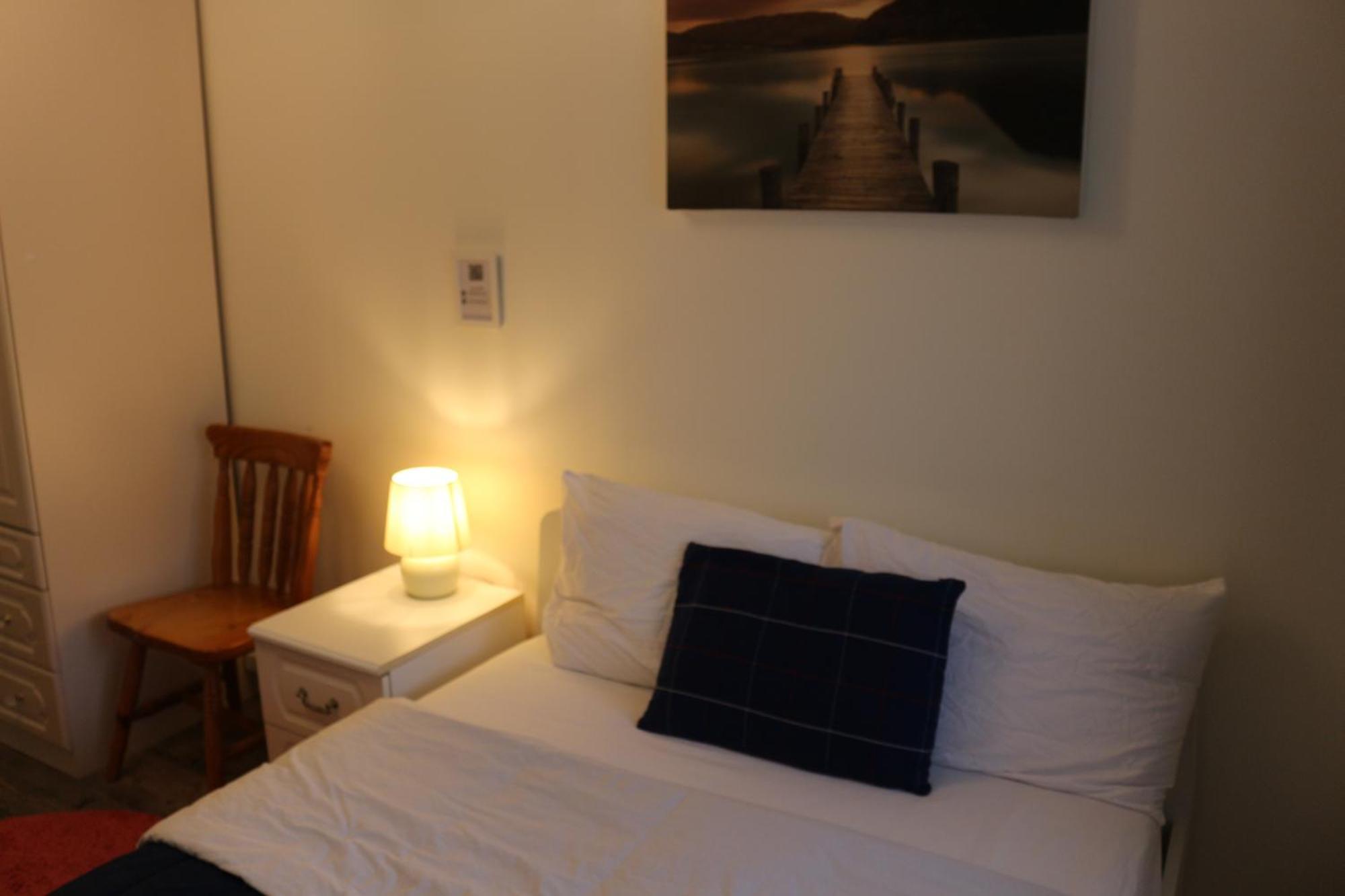 Ensuite Master Bedroom, Private Bathroom, Inside Family Home, Walking Distance To Harry Potter Watford  Dış mekan fotoğraf