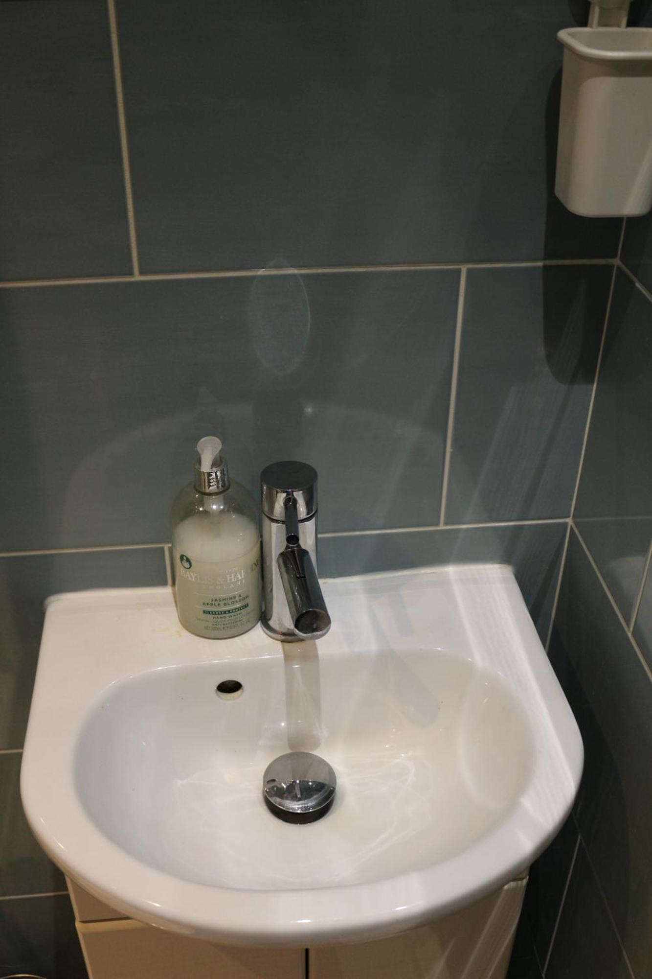 Ensuite Master Bedroom, Private Bathroom, Inside Family Home, Walking Distance To Harry Potter Watford  Dış mekan fotoğraf